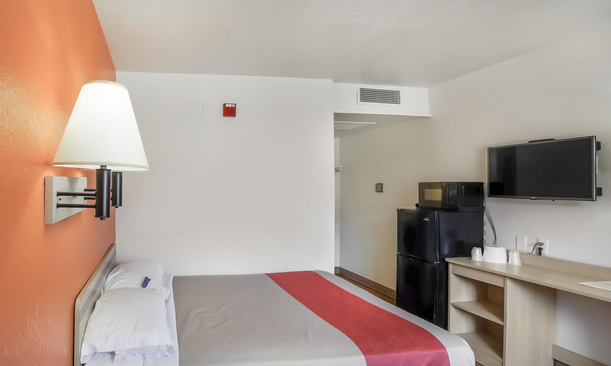 MOTEL 6 MEDFORD SOUTH MEDFORD | GREAT PRICES, BOOK AND SAVE